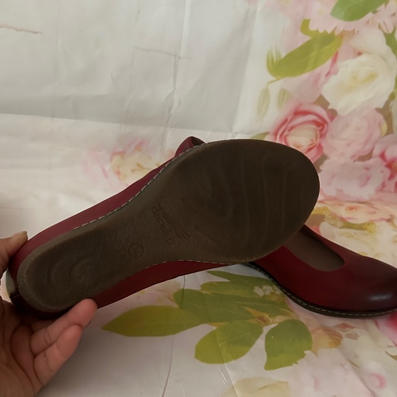 Dansko loralie Red Mary Jane Women's Shoes - Picture 5 of 9